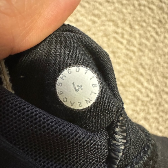 Lululemon Energy Bra Braided size 4 black - Picture 3 of 5